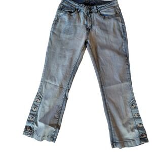 Ethyl Clothing Distressed Light Wash Button Detail Cropped Jeans Size 4